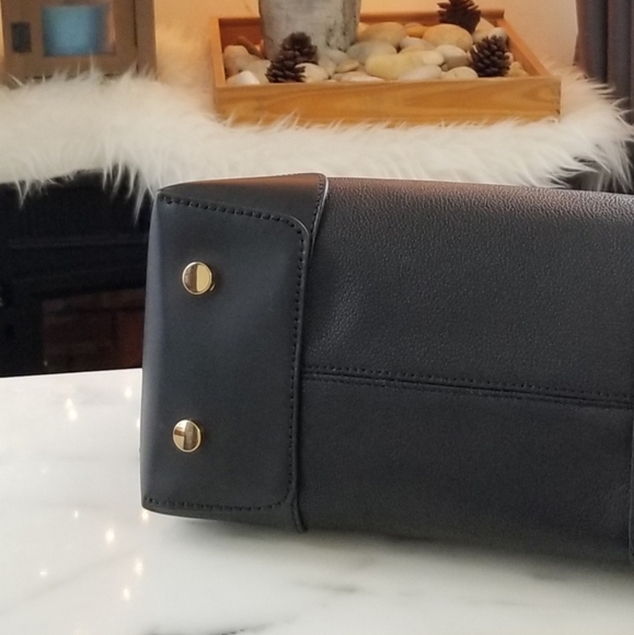 🚫SOLD🚫 Michael Kors Maya Small Leather Satchel - Picture 5 of 8